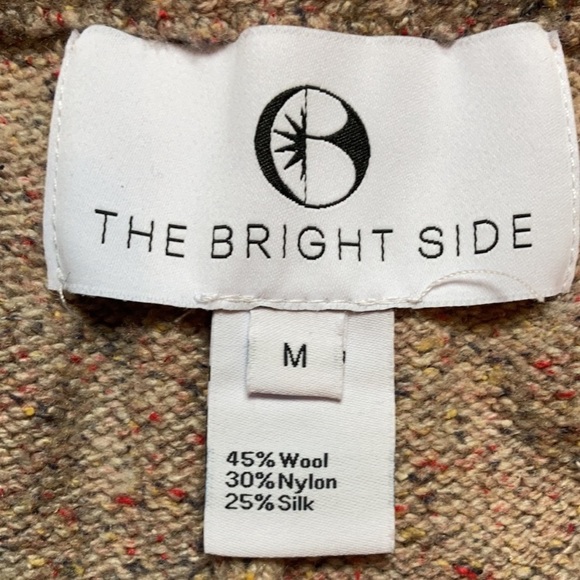 The Bright Side Wool Pearl Topanga Leisure Shorts and Wool Leisure Bra - Picture 10 of 12